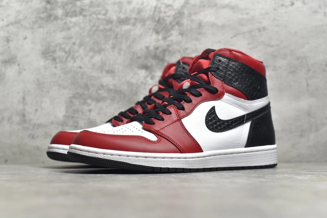 Air Jordan 1 High OG Satin Red