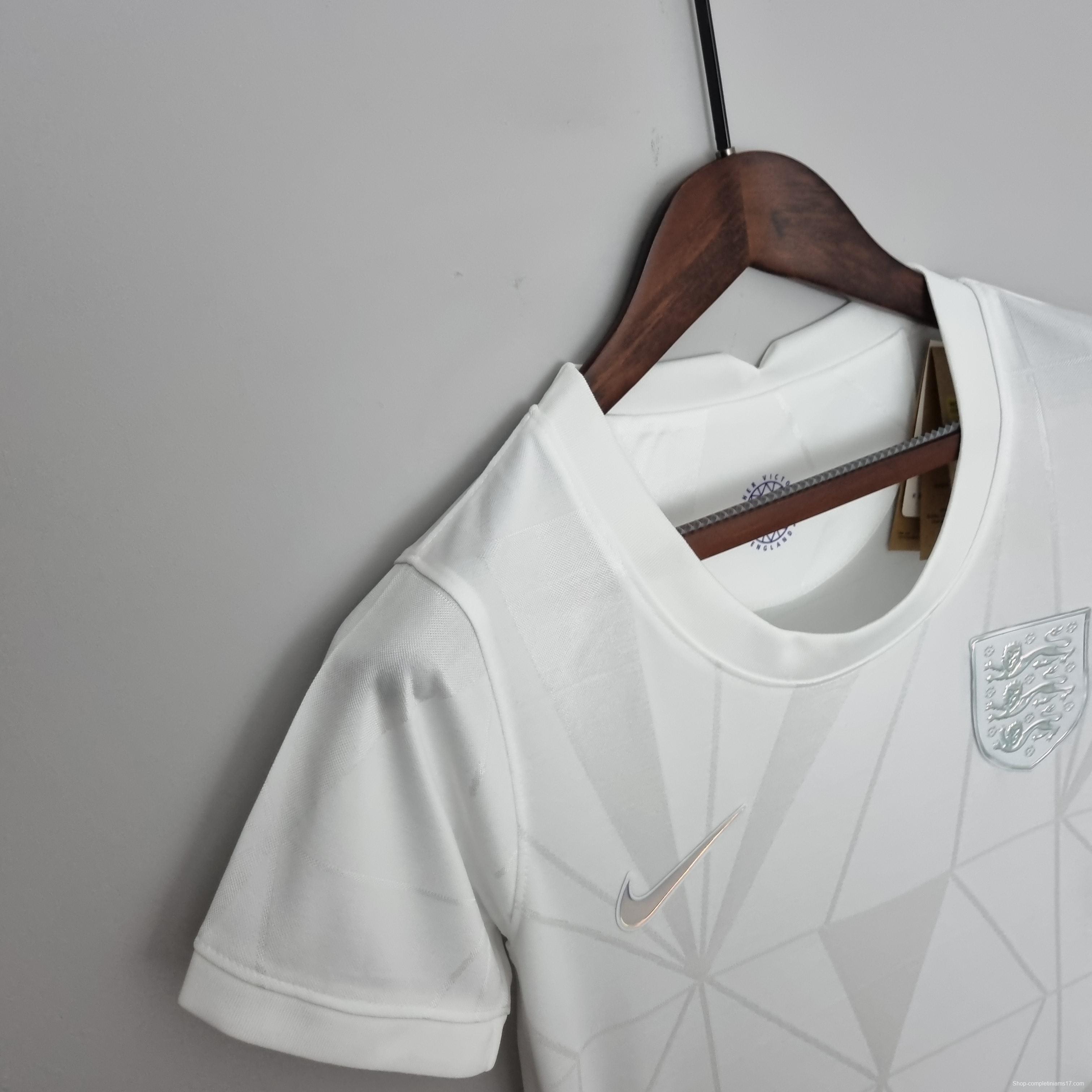 2022 woman England Home