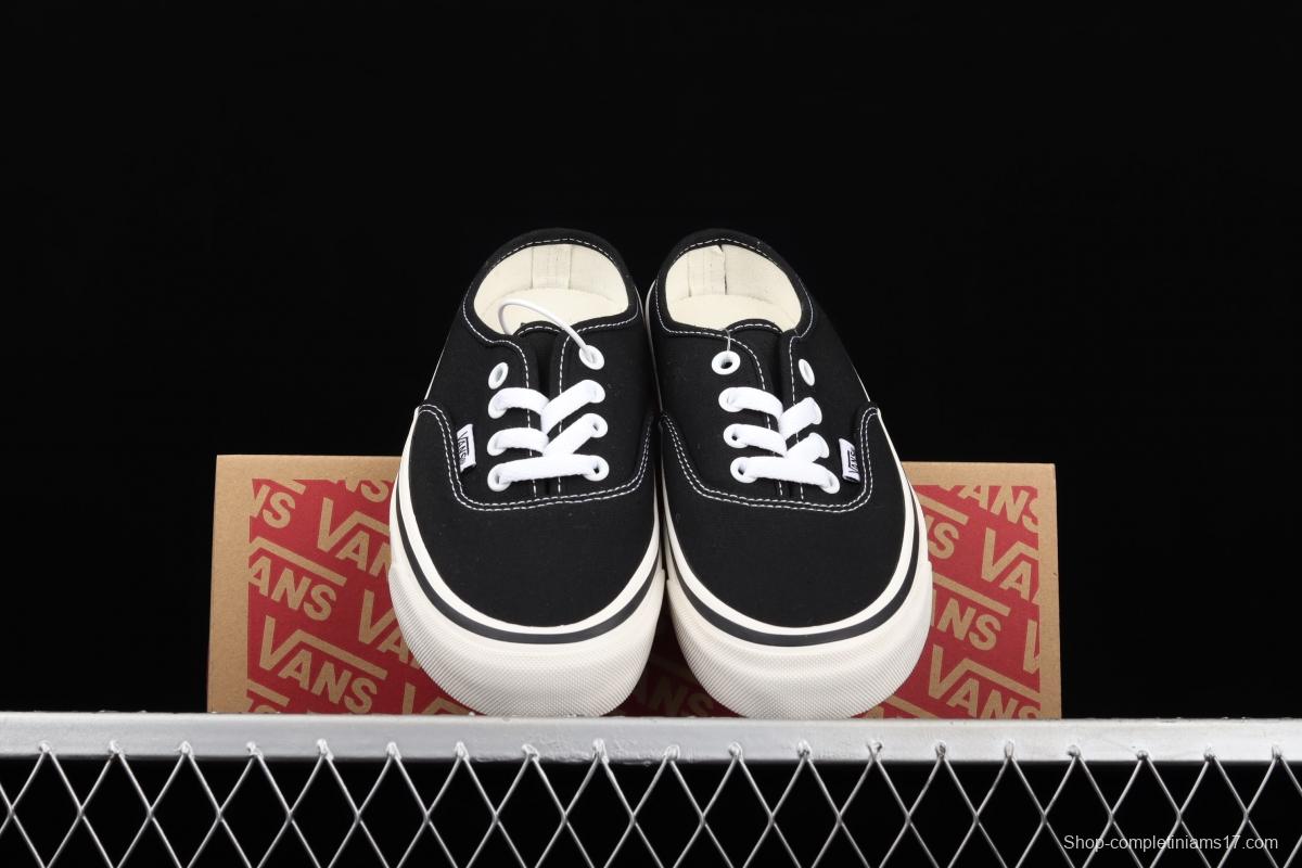 Vans Authentic Anaheim Valentine's Day Limited black and white love leisure half-drag VN0A54F7585