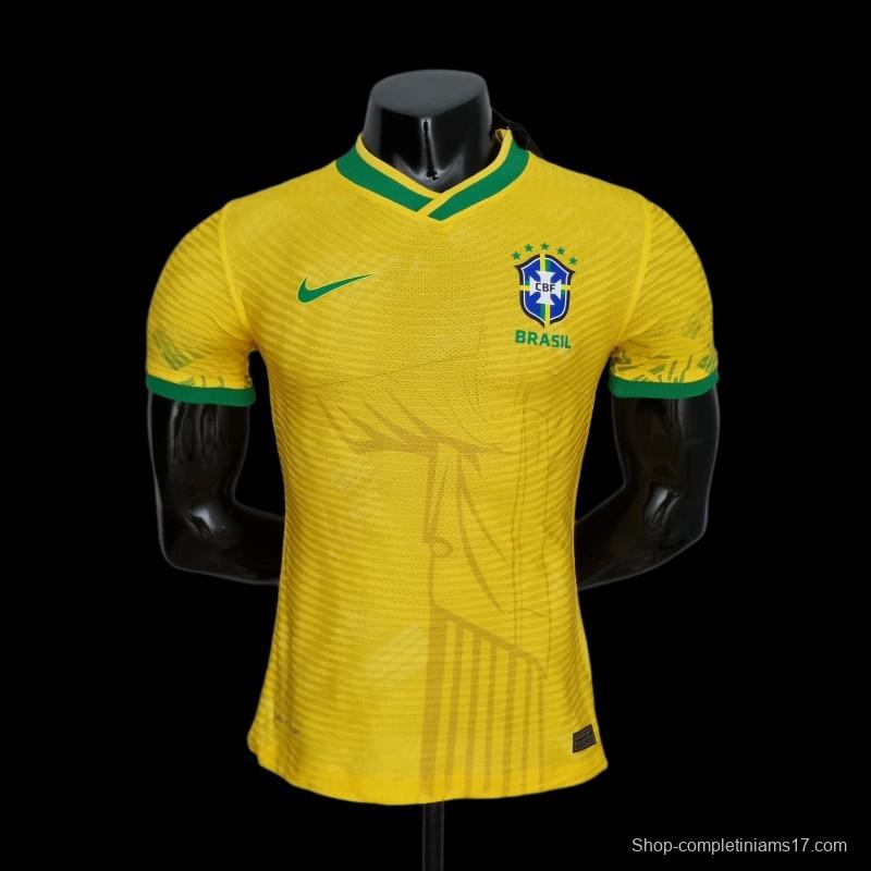 Player Version 2022 Brazil Classic Yellow