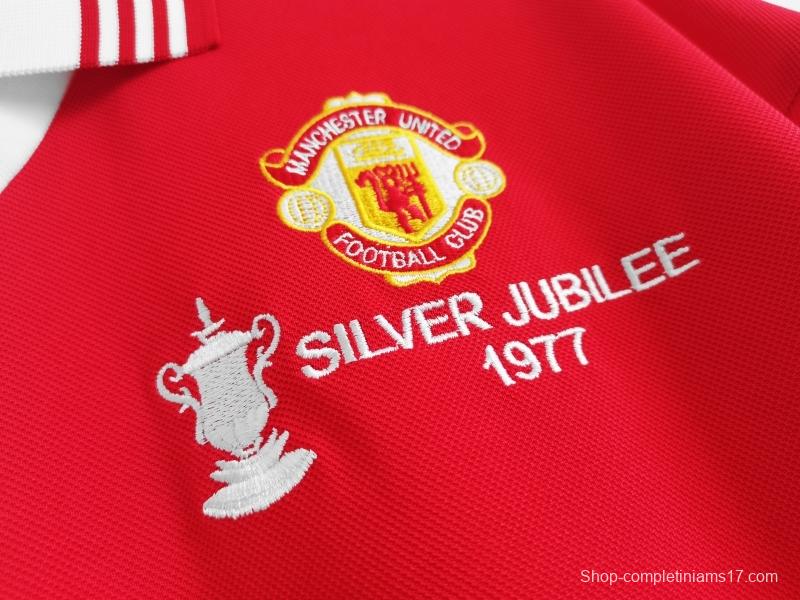 Retro 1977 Manchester United Home Soccer Jersey