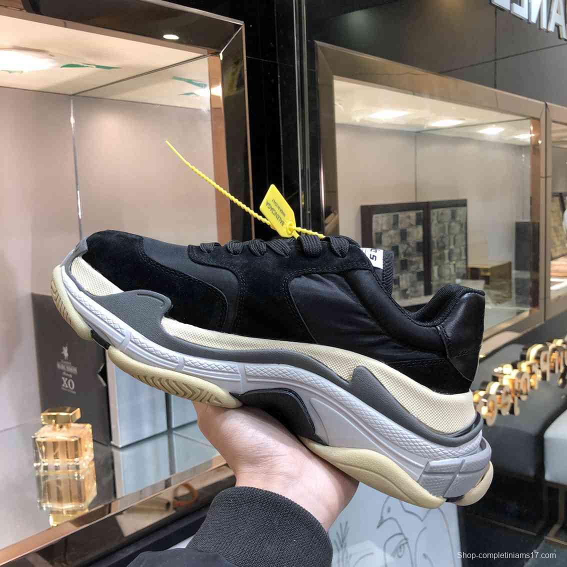 Men/Women Balenciaga Triple S Sneaker Black Item 6380340