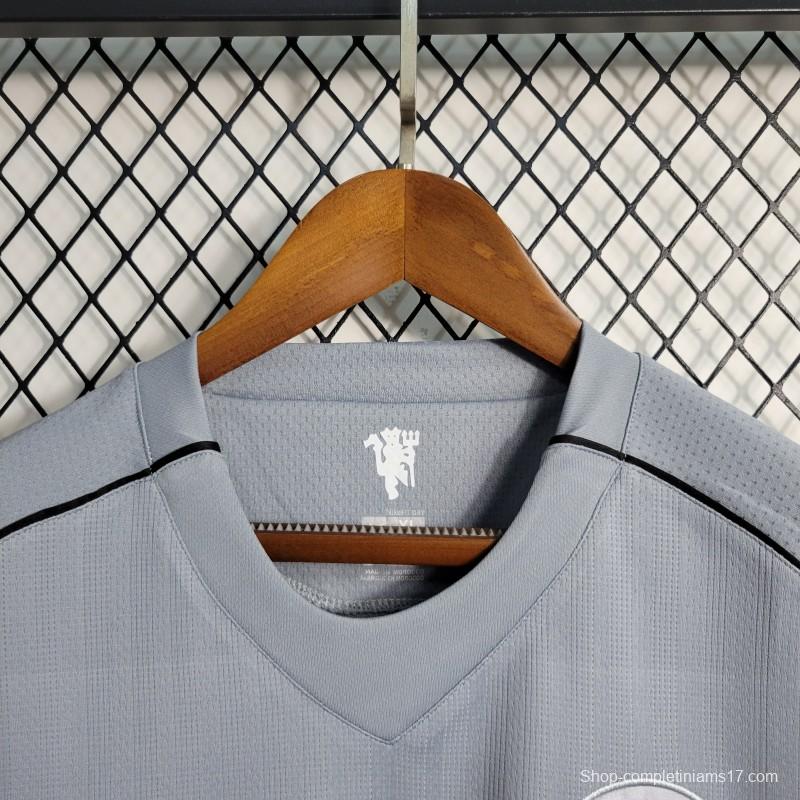 Retro 07-08 Manchester United Gray Goalkeeper Jersey