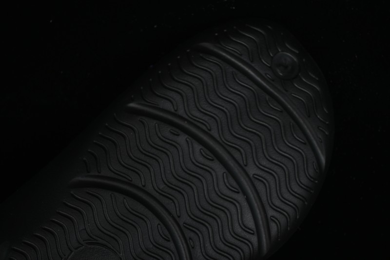 New Balance NB x TAW&TOE Collaboration Black Ultra-Soft Cloud Cushion Beach Sandals Flip Flops - SD5601GBK