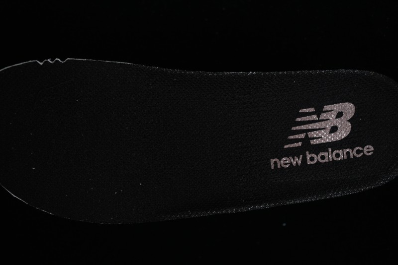 New Balance CRV CAP V2 Casual Sneakers with Flat Sole and Mesh Upper - SD3205BB2