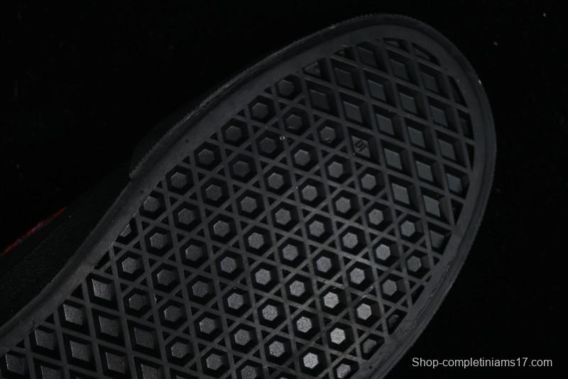 Vans Classics Knu Skool Retro Sneakers with Enlarged Toe and Thickened Trim - VN0009QC3N6