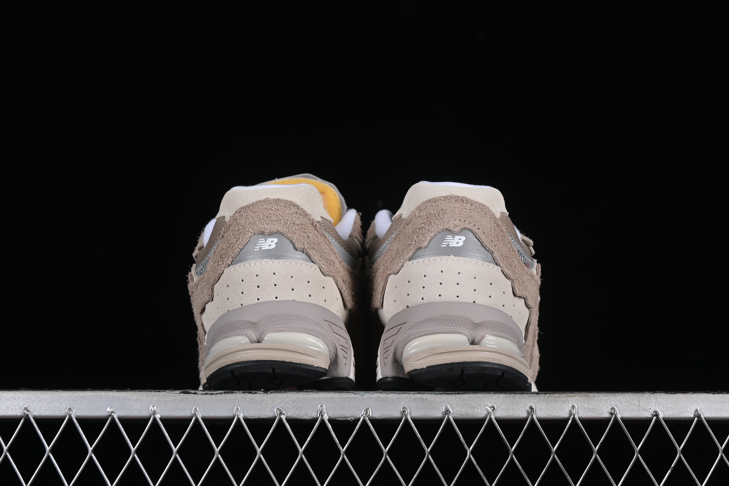 New Balance 2002 Series Retro Casual Running Shoes with Upgraded N-ERGY Cushion - M2002RDL