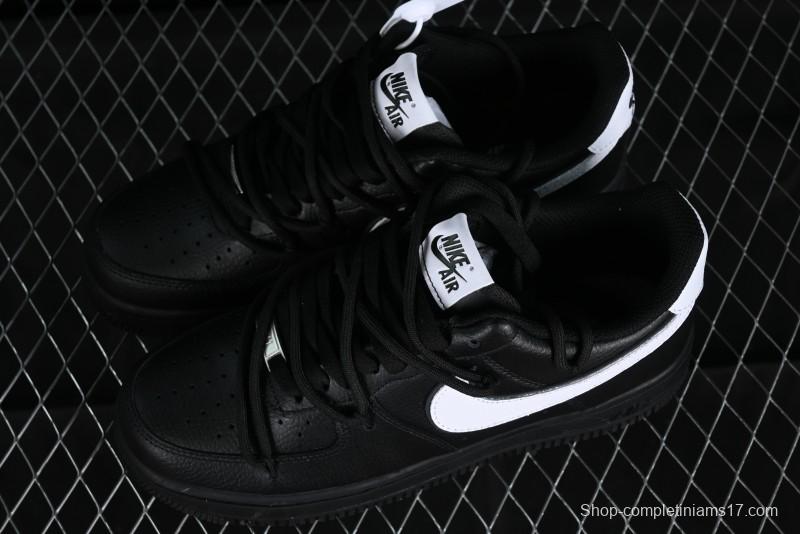 Nike Air Force 1 '07 Low Classic Lace-Up Casual Sneakers in Black & White - ZH0316-018