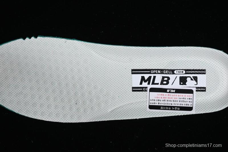 MLB Chunky Liner Basic New York Yankees Thick Sole Casual Sneakers with 6cm Height Increase - 3ASXCA12N43BGS