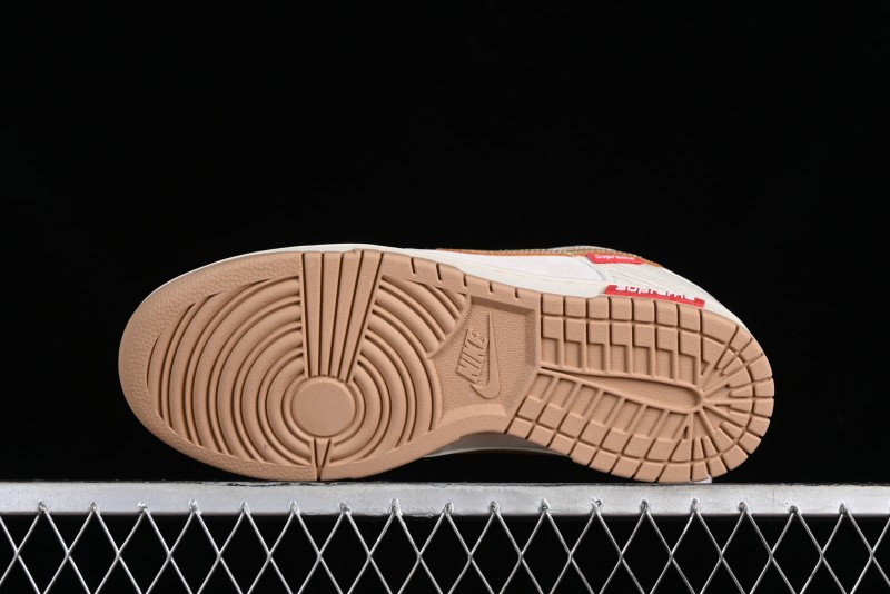 Supreme x Nike Dunk Low SB Skate Shoes with Zoom Air Cushion - XD6188-035