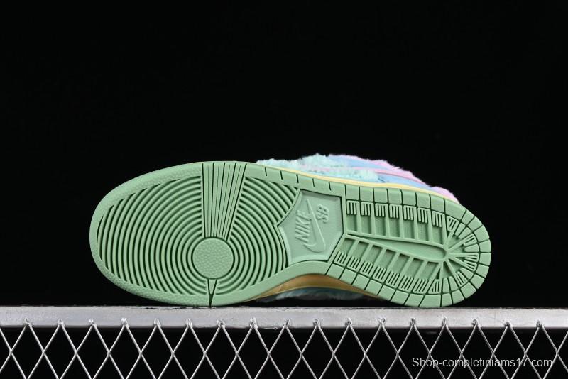 Nike SB Dunk Low Verdy x Nike Visty Collaboration Sneakers - FN6040-400