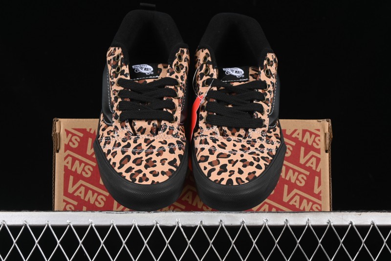 Vans Classics Knu Skool Retro Sneakers with Enlarged Toe and Thickened Trim - VN000CSQW3ZT188