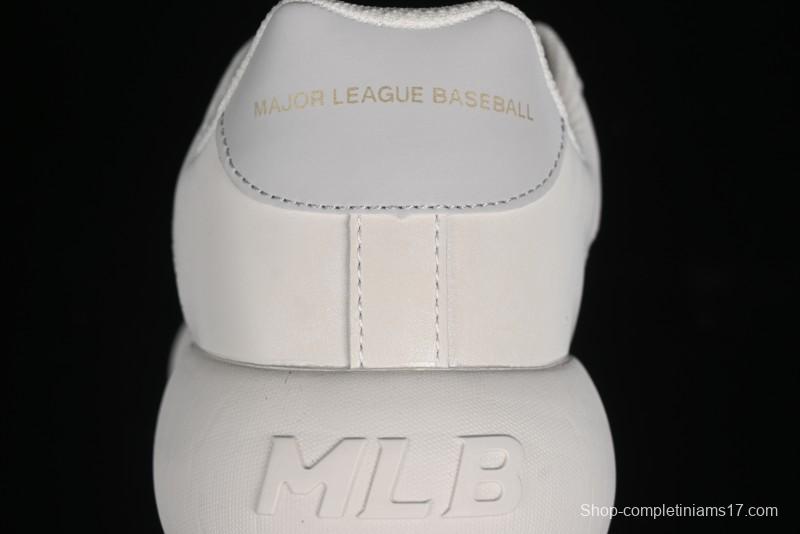 MLB Chunky Classic Base New York Yankees Lightweight Platform Casual Sneakers - 3ASXBMN4N50GRL