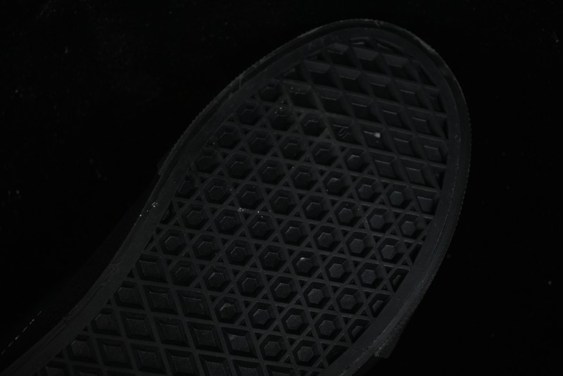 Vans Classics Knu Skool Retro Sneakers with Enlarged Toe and Thickened Trim - VN000CSQW3ZT188
