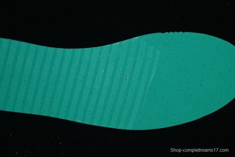 Nike Air Jordan 4 Remastered AJ4 Retro Sneakers in White Green with Gum Sole - FQ7939-103