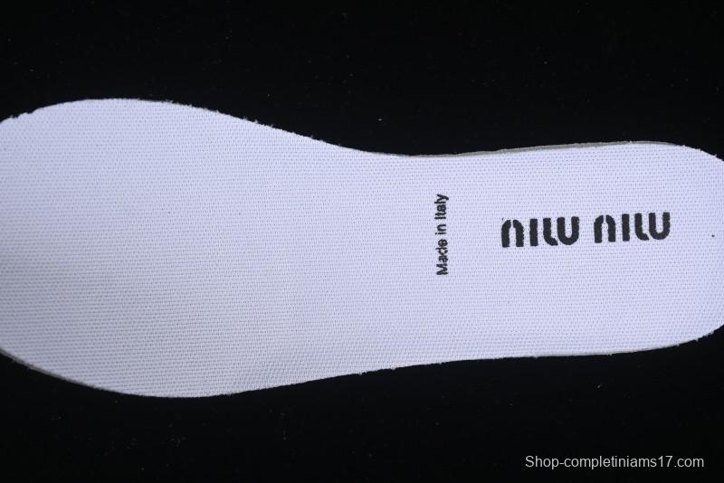 Miu Miu Suede Round Toe Lace-Up Women's Low-Top Casual Shoes - 99D4