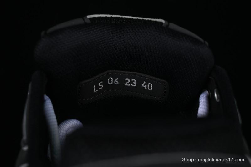 Dior B30 Sneakers with Reflective CD30 Logo and Lightweight Rubber Sole - CD30