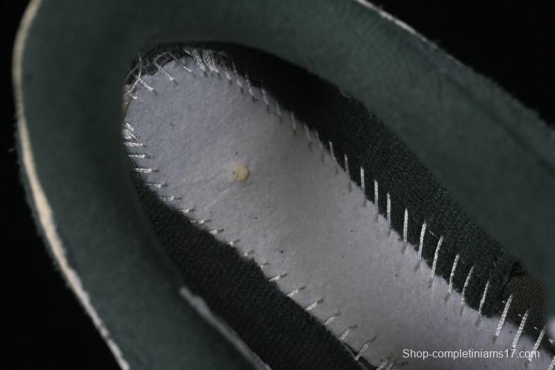 Nike Classic Cortez Leather Retro Running Shoes - FJ2530-301