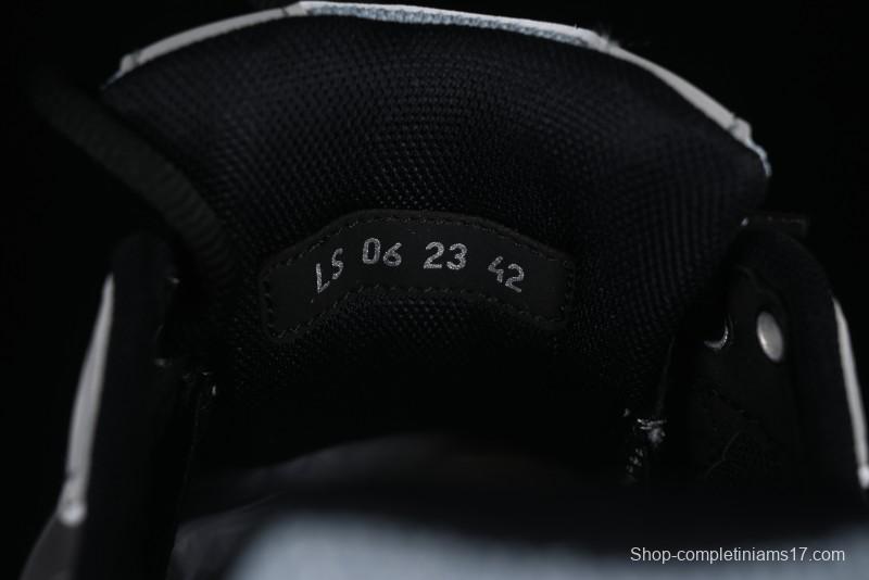 Dior B30 Sneakers with Reflective CD30 Logo and Lightweight Rubber Sole - CD30