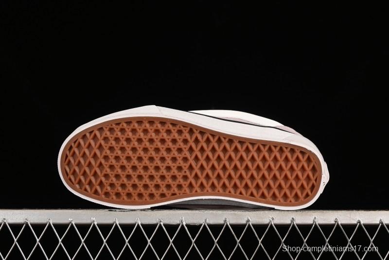 Vans Classics Knu Skool Retro Chunky Tongue Sneakers with Enlarged Toe and Breathable Mesh - VN000CRP0L08