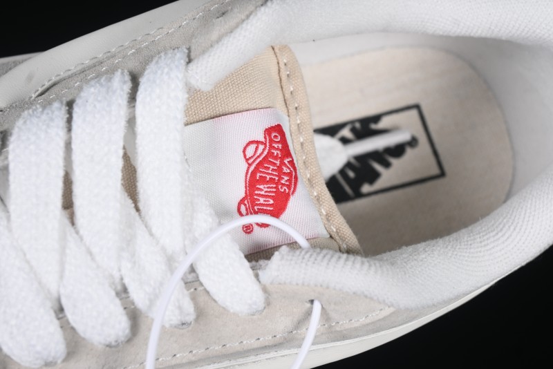 Vans Knu Skool Low-Top Retro Chunky Sneakers - VN000D750CK