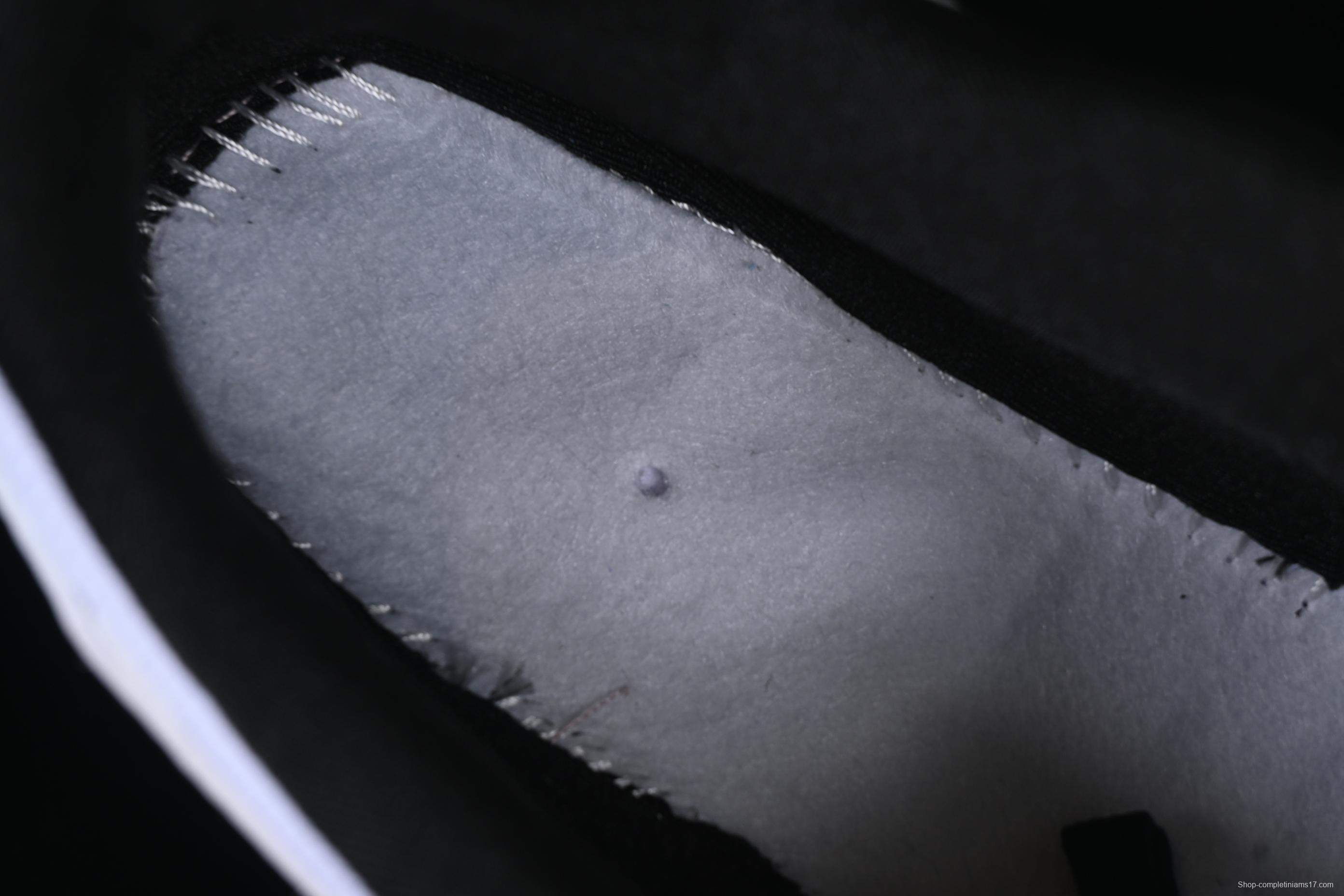 Nike Air Max 90 Retro Running Shoes with Visible Air Cushion - DM6178-010