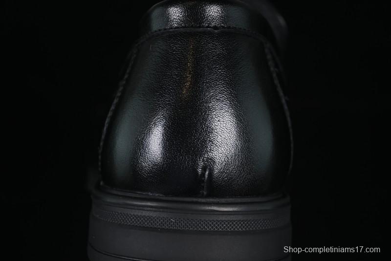 ECCO London Collection Slip-On Business Men's Leather Shoes with Wide Toe Box and Cushioned Sole - 61160801001