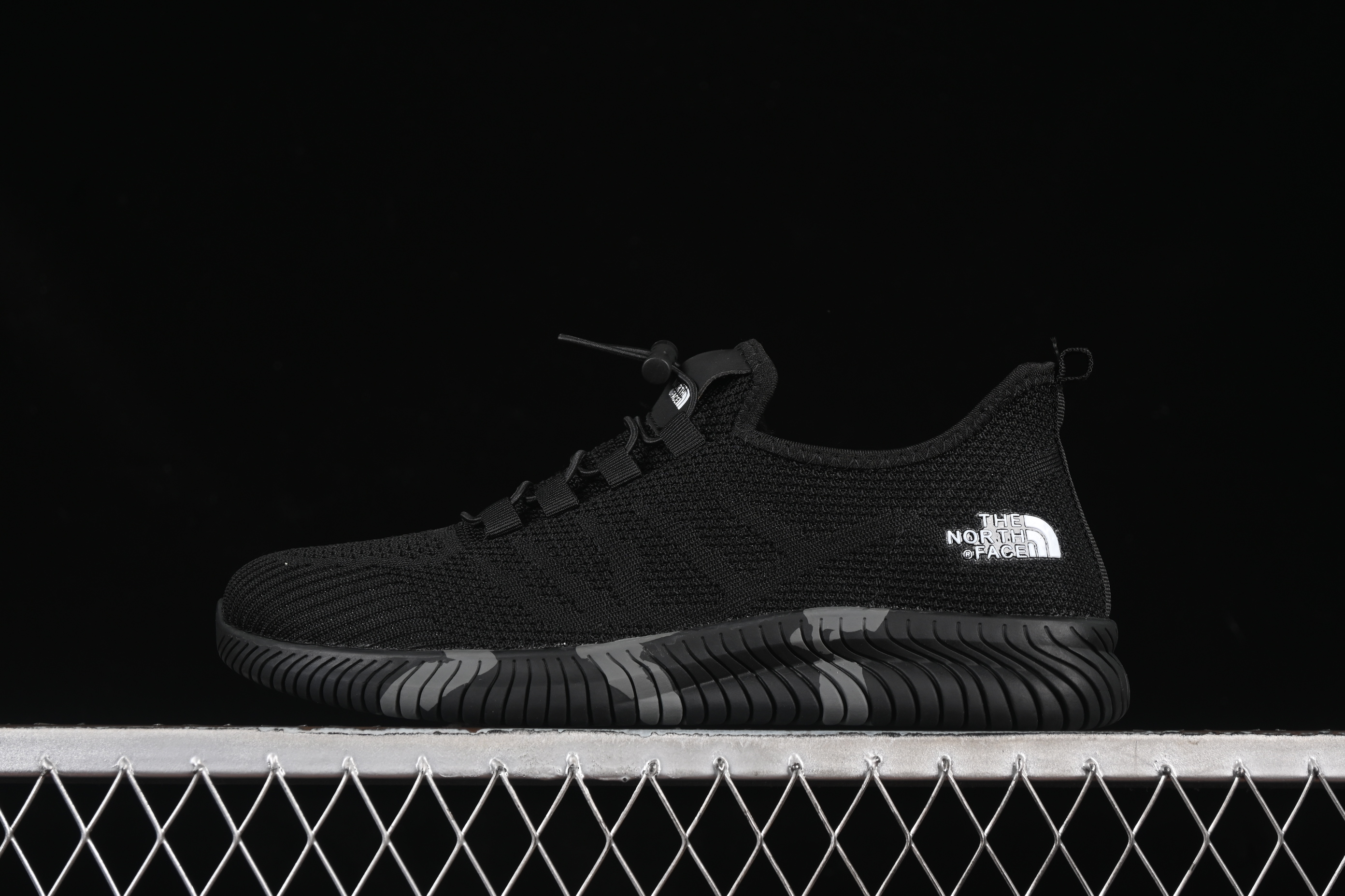 The North Face Comfortable Versatile Slip-Resistant Durable Outdoor Casual Shoes - 8912Black