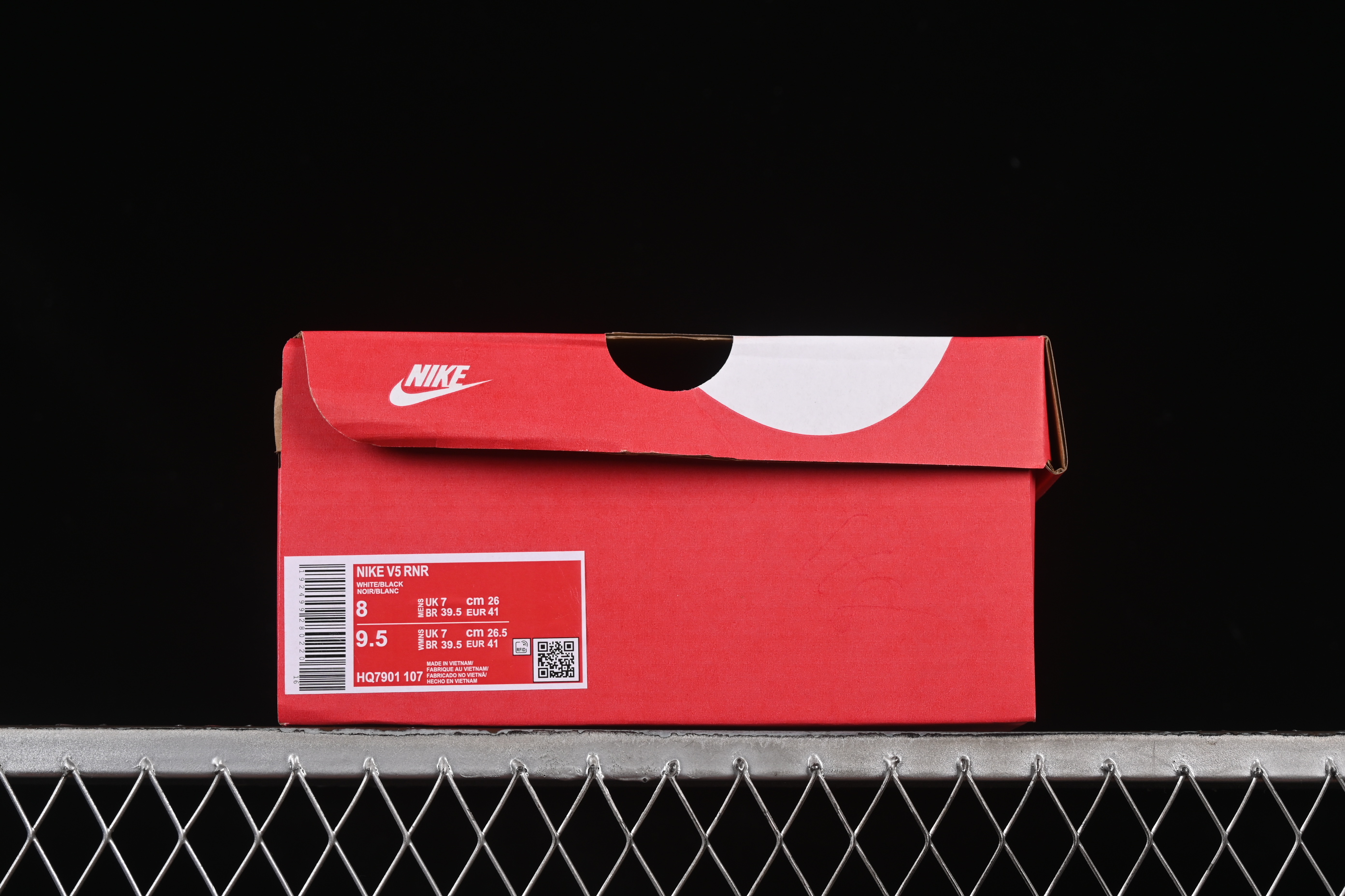 Nike V5 RNR Millennium Classic Retro Running Shoes with Foam Midsole - HQ7901-107