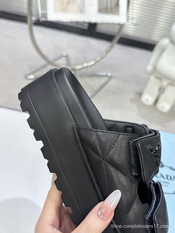 2025 Women Prada Black Leather Slippers KFY00290