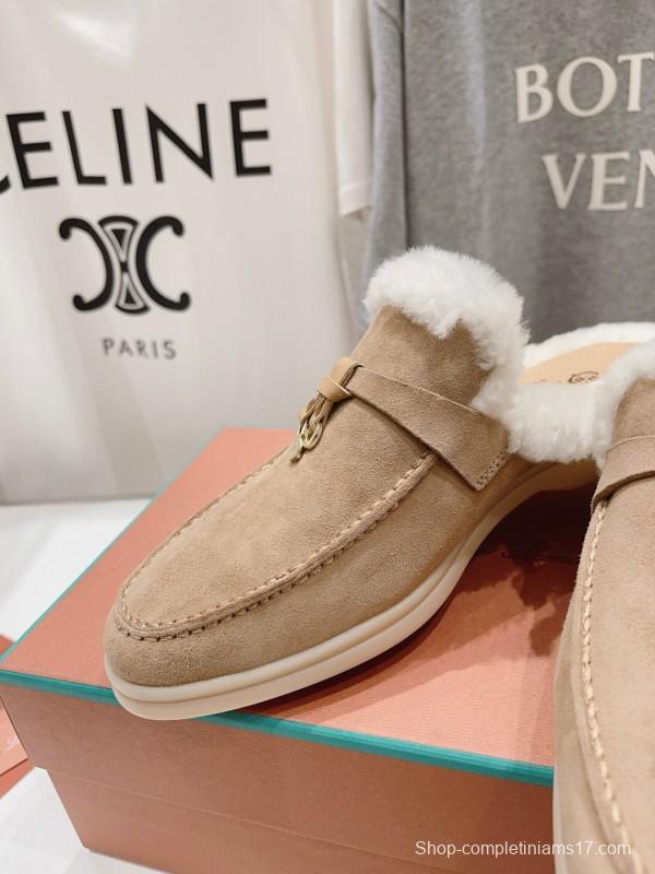 2024 Slippers LP Beige Suede Shearling MJ00310