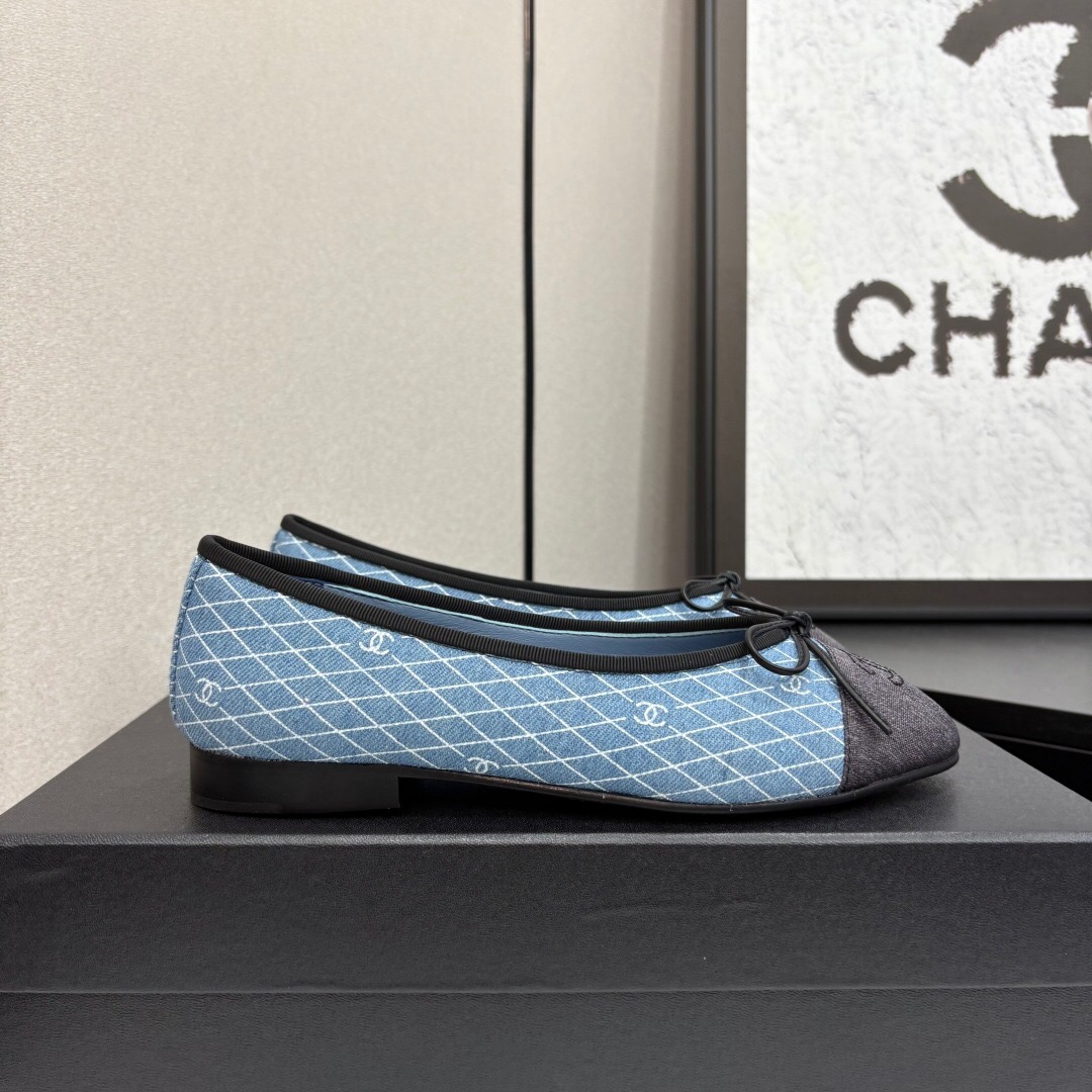 2025 Women Chanel Blue Black Fabric Leather Ballet Flats