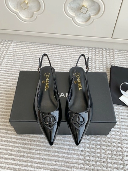 2025 Women Chanel Black Patent Leather Slingback Pumps KFY00300