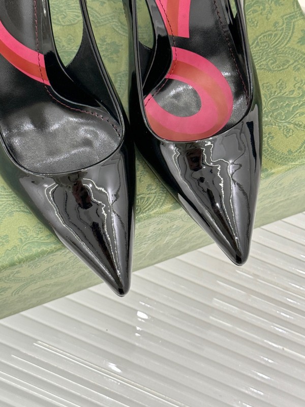 2025 Women Gucci Black Patent Leather Slingback High Heel Chain Detail