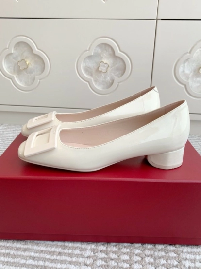 2025 Women Roger Vivier White Patent Leather Pumps Square Buckle