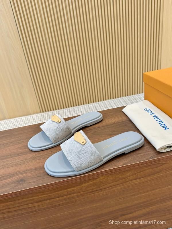 2025 Women Louis Vuitton Light Grey Canvas Slippers LY00200