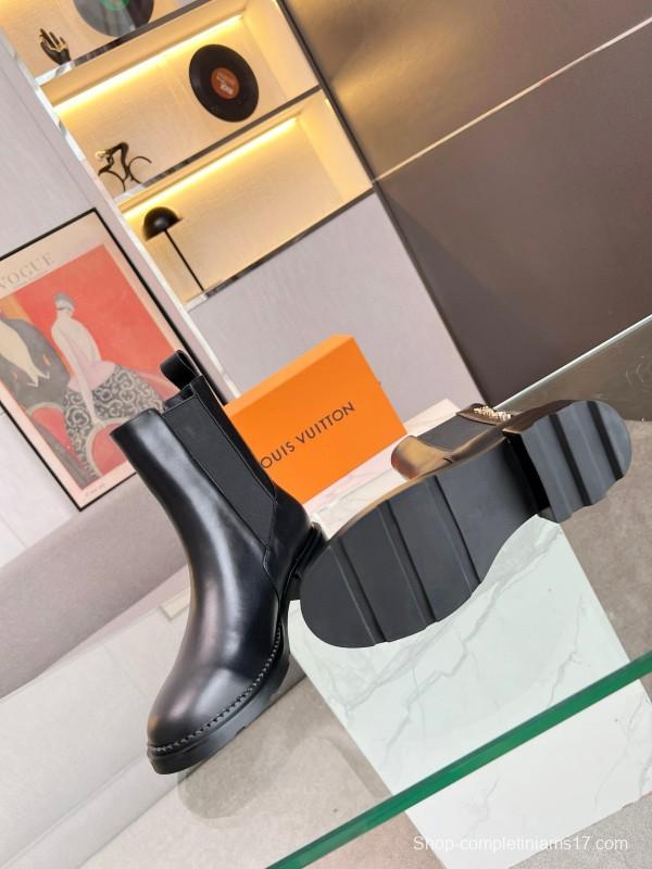 2024 Women Louis Vuitton Black Leather Ankle Boots MJ00310