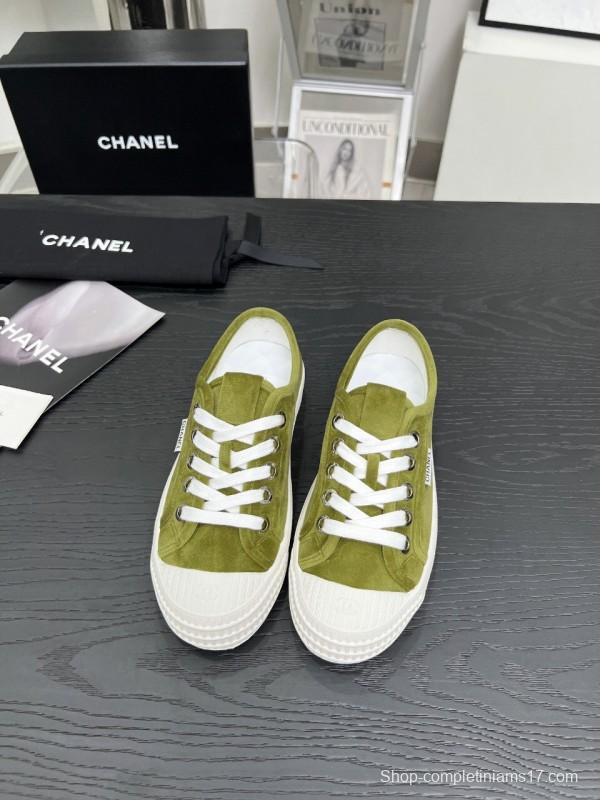 2025 Women Chanel Green Suede Casual Sneakers LY00230