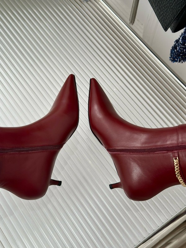 2024 Women Gucci Wine Leather Knee High Boots Chain Link MJ00550
