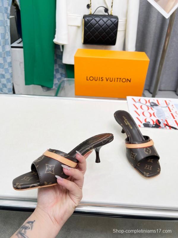 2025 Women Louis Vuitton Brown Leather Sandals