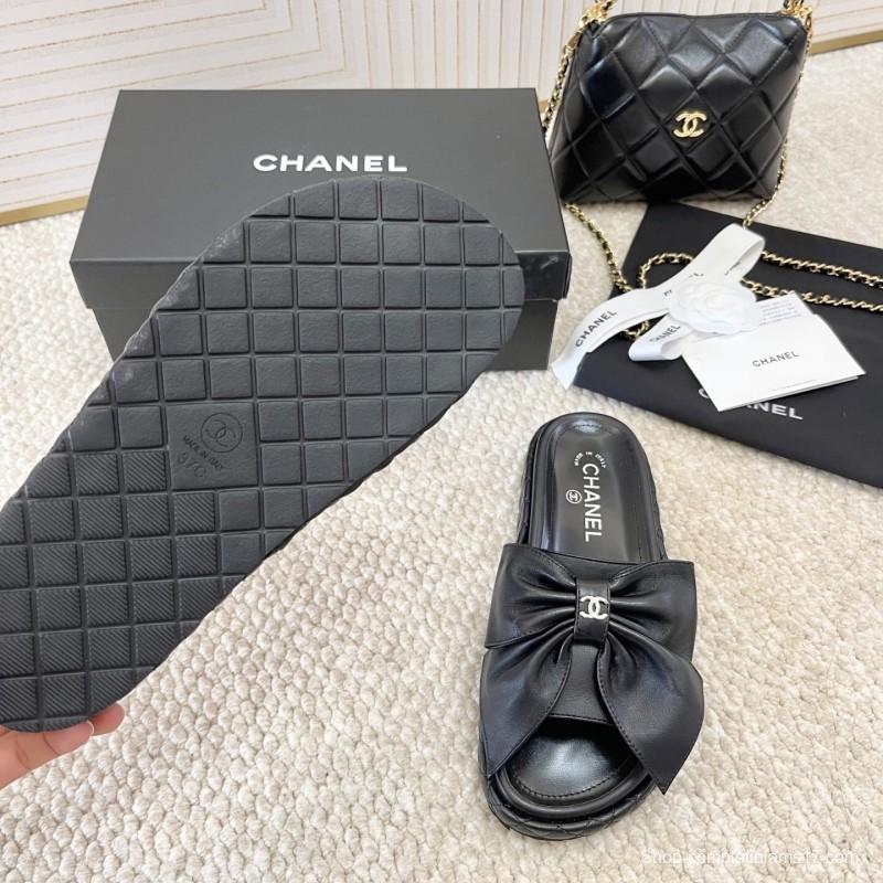 2025 Slippers Chanel Black Leather Slippers
