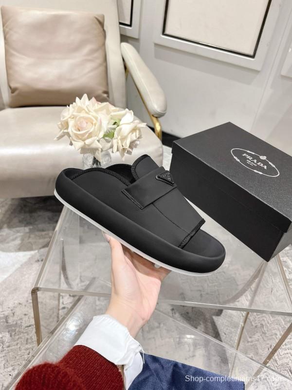 2025 Men Prada Black Leather Slippers KFY00220