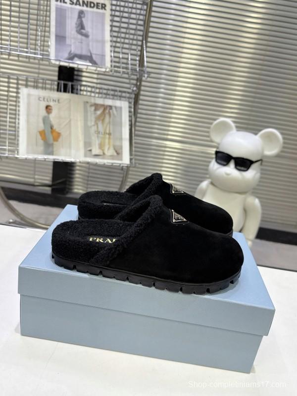 Prada 2025 Fall Winter New Fur Mule Slippers Triangle Buckle Bread Toe Half Slippers - KFY00270