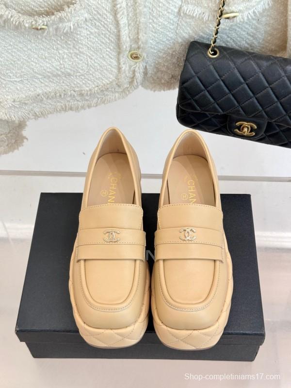 Chanel 25K Fall/Winter New Double C Platform Loafer Shoes with Waterproof Platform - KFY00320
