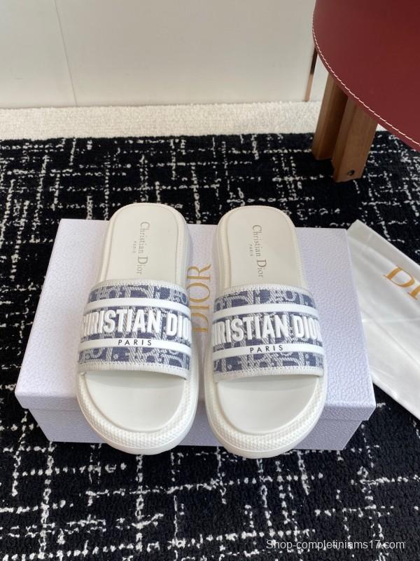 Dior Spring Summer 2025 Latest Ultra-Light Foam Sole Beach Sandals - KFY00260