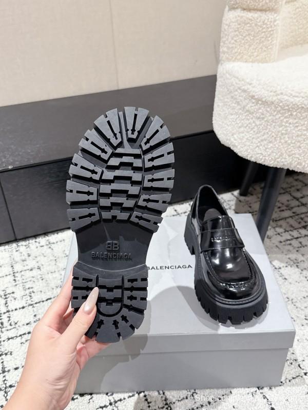 Balenciaga 2025 SS Loafers with Retro Design and Lightweight TPU Sole - KFY00320