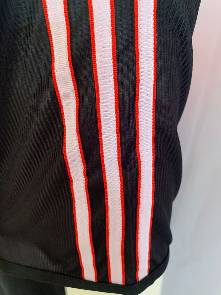 Retro 00/01 River Plate Third Black Jersey